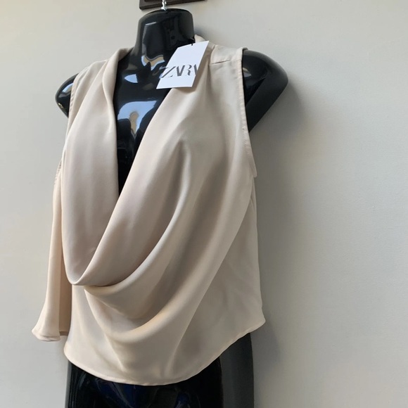 ZARA  Cowl Neck Deep Plunge Blouse 
Labelled size Large
Sleeveless - Picture 4 of 9